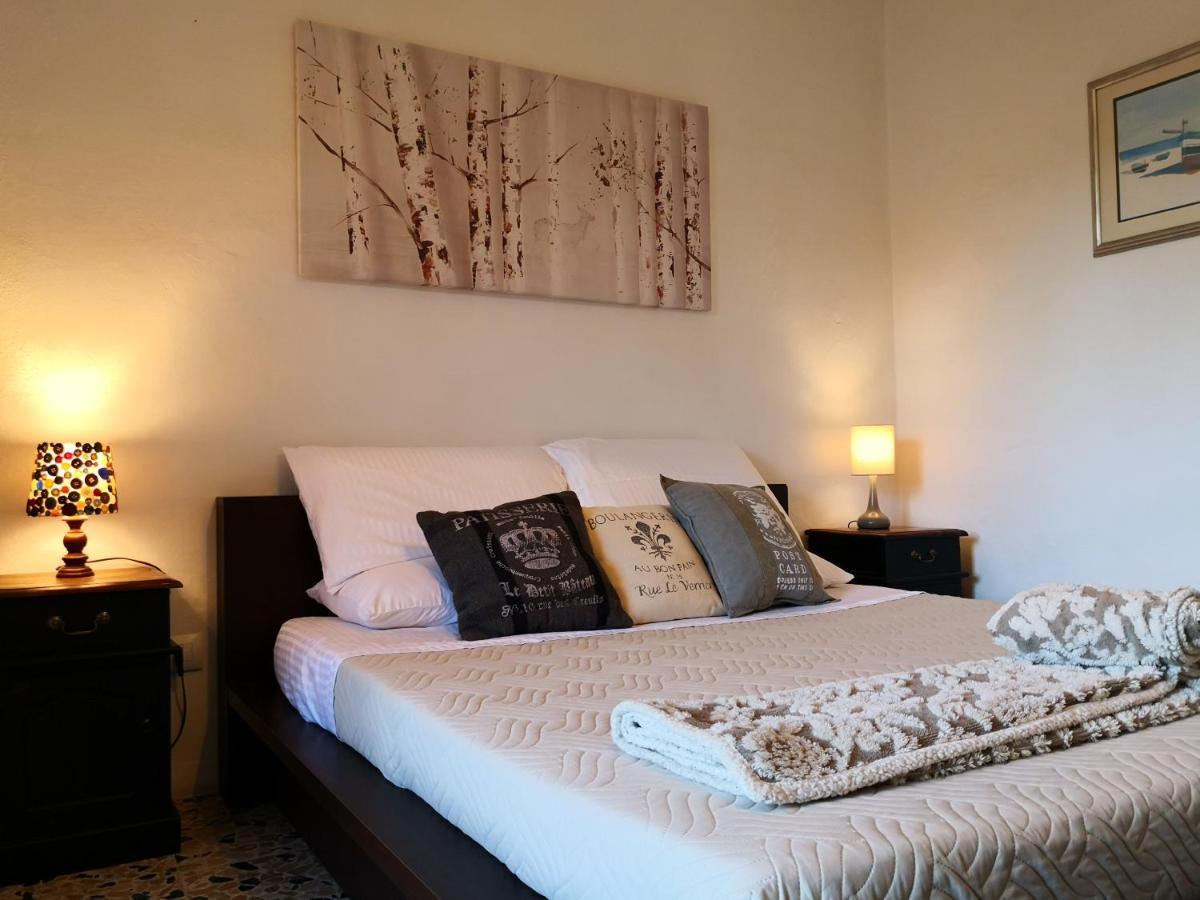 Bed and Breakfast Zia Chiarina San Nicolo Gerrei Exterior foto