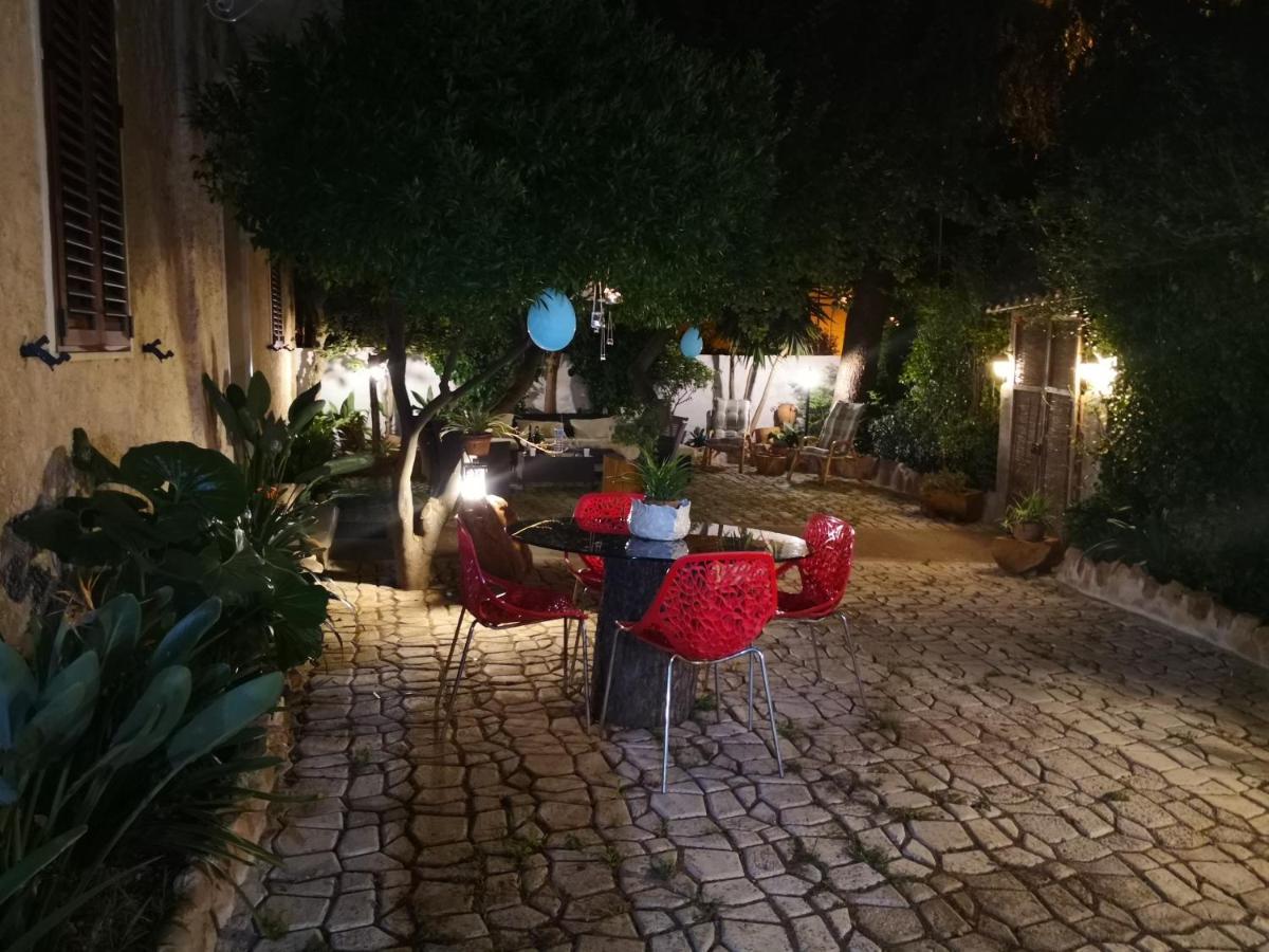 Bed and Breakfast Zia Chiarina San Nicolo Gerrei Exterior foto