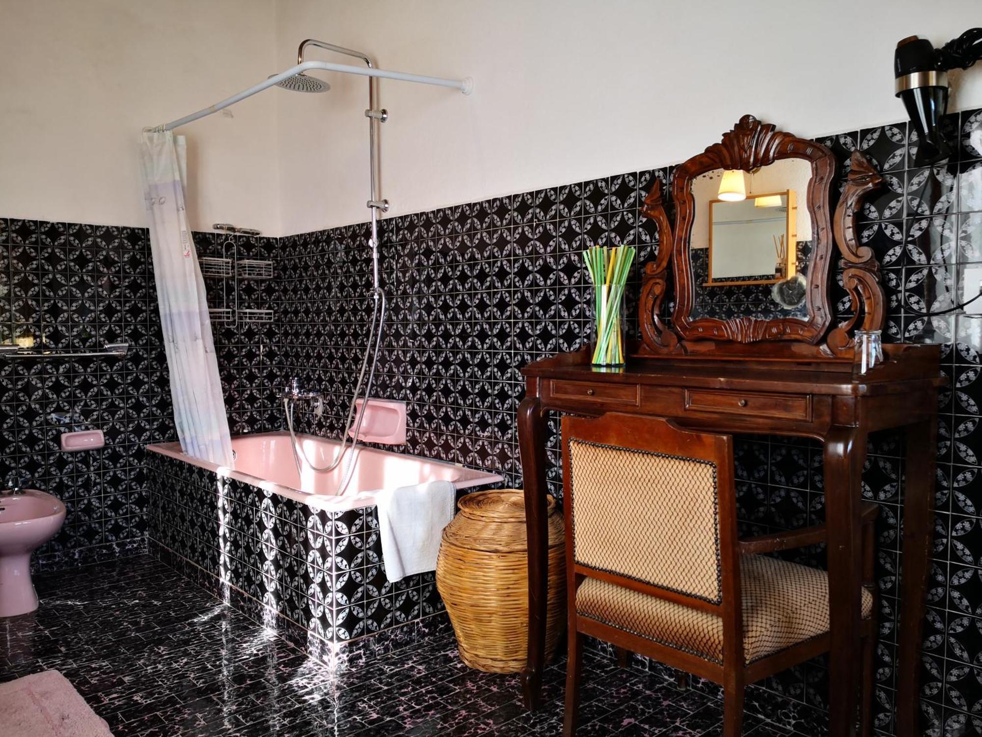 Bed and Breakfast Zia Chiarina San Nicolo Gerrei Zimmer foto